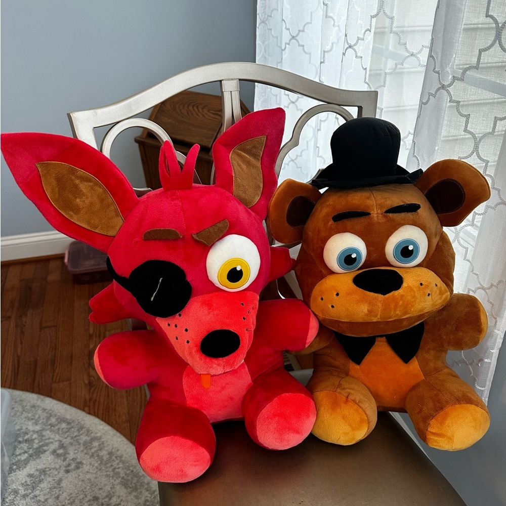 Five Nights at Freddie’s Large plush animals.  Selling as a pair.